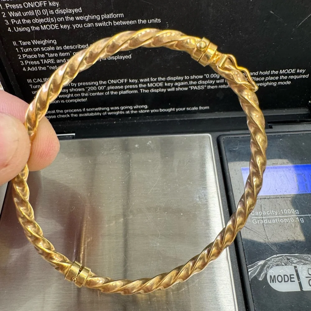Chapelle 9K Yellow Gold Twisted Hinged Vintage Bracelet 6.75